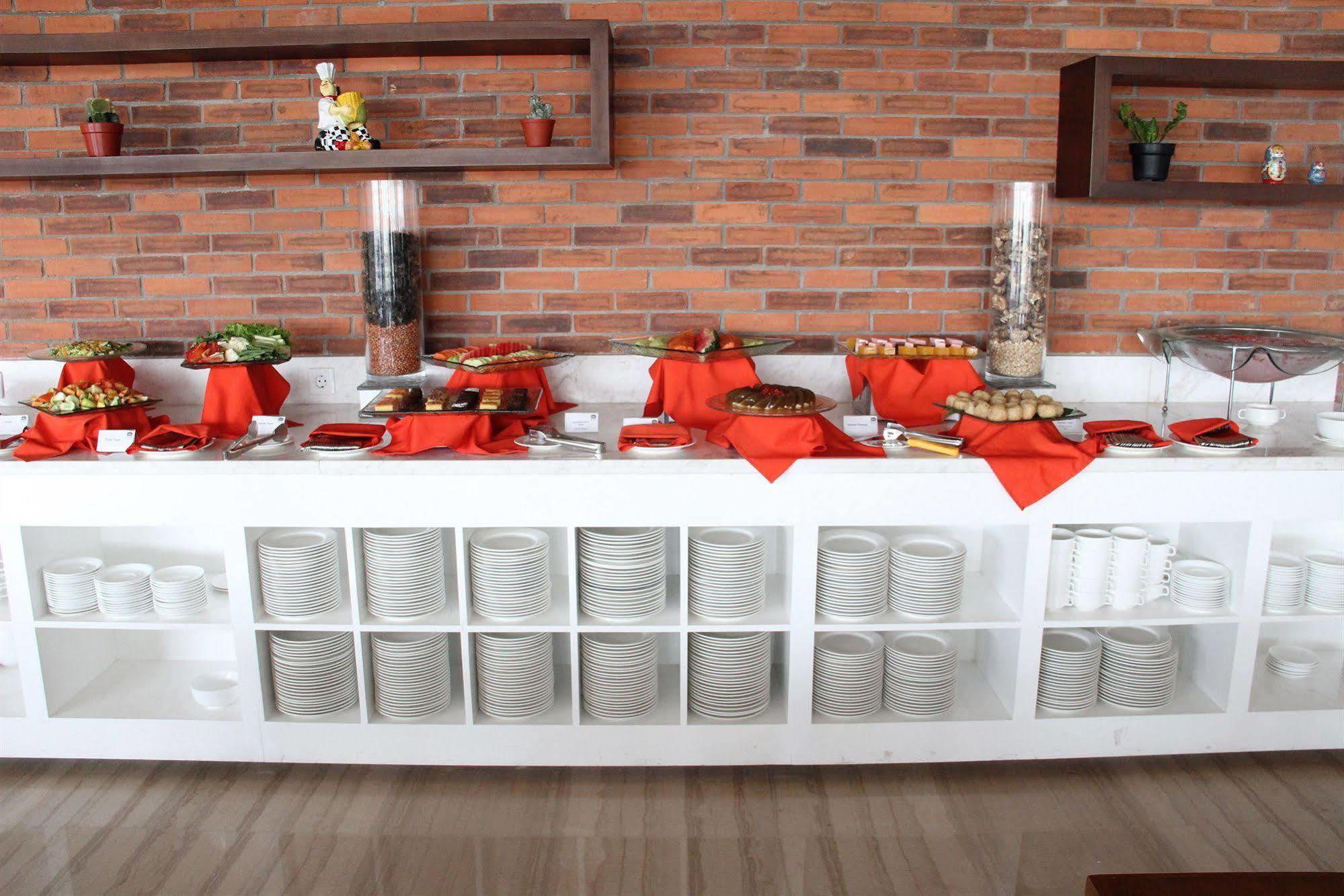 Hariston Hotel & Suites, Pluit - Jakarta Luaran gambar